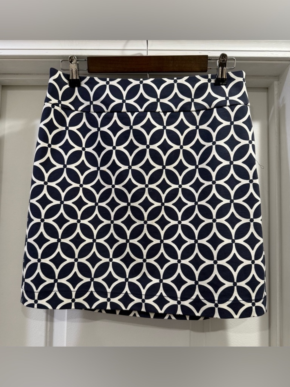 Banana Republic Navy and White Geometric Midi Skirt Size 4
